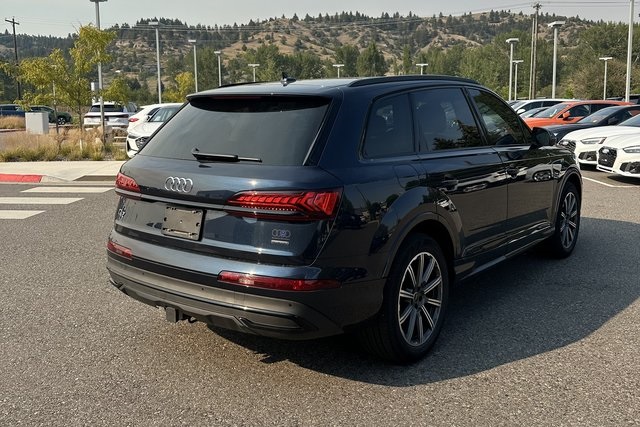2024 Audi Q7 45 Premium Plus photo 4