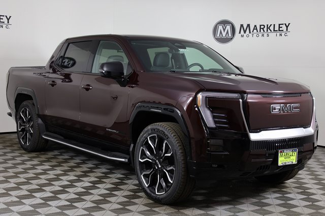 2025 GMC Sierra EV Denali's photo