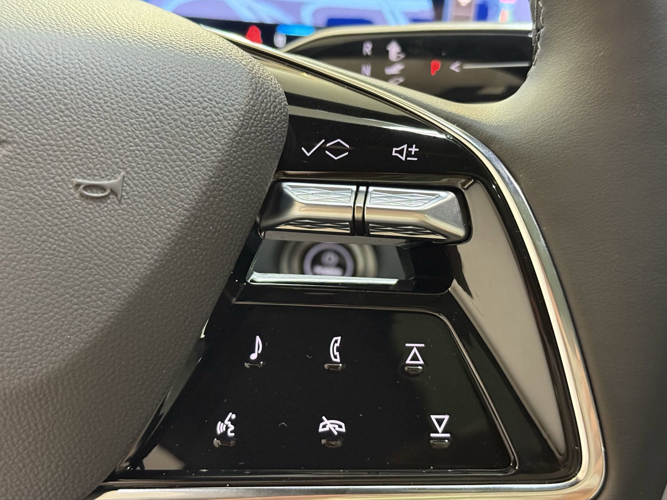 2025 Cadillac Lyriq Sport photo 29