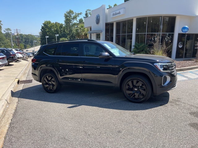 2026 Volkswagen Atlas SE Technology photo 2