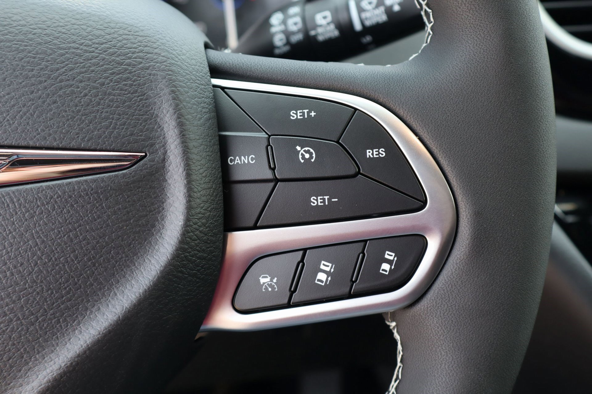 2025 Chrysler Voyager LX photo 15