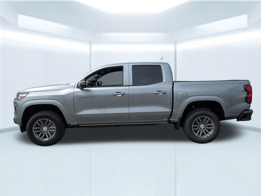 2025 Chevrolet Colorado Work Truck LT photo 2