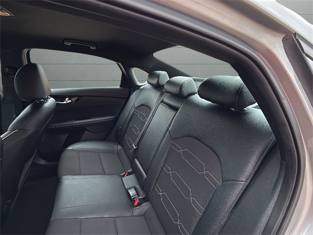 2023 Kia Forte GT-Line photo 16