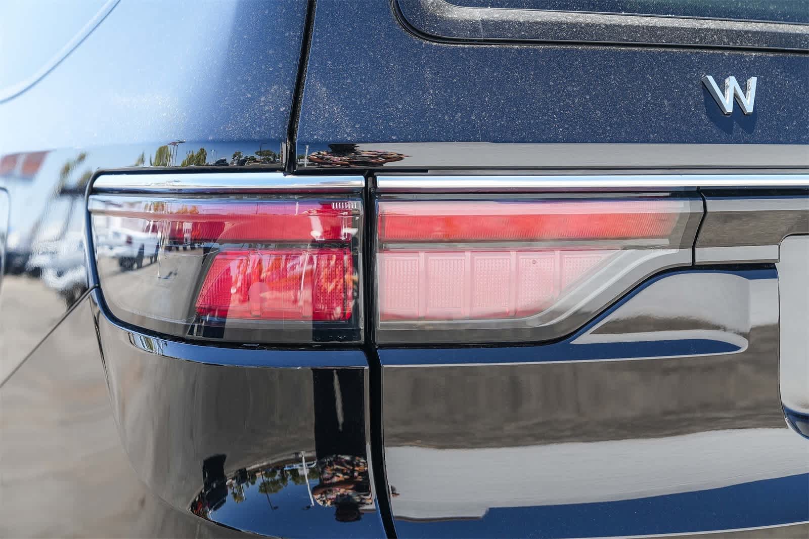 2025 Jeep Wagoneer L Series III photo 7