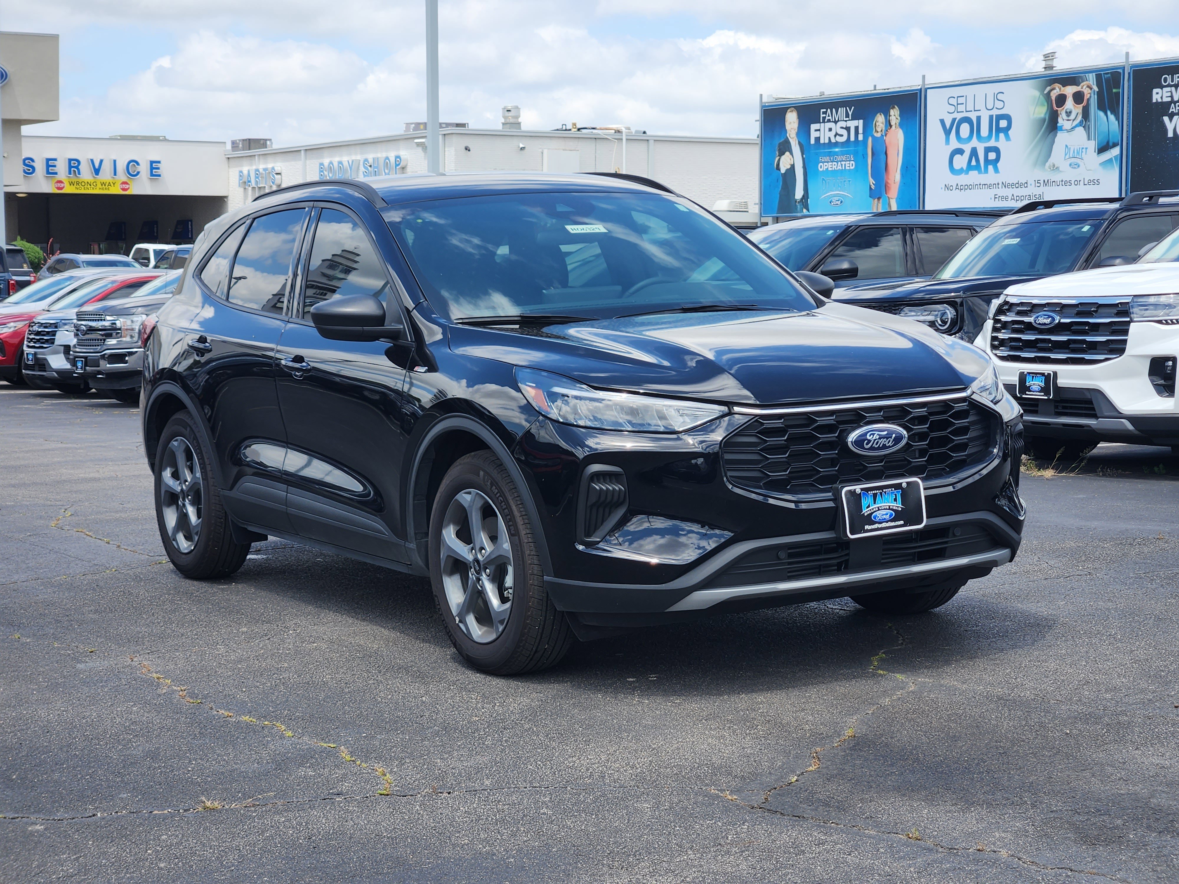 New 2025 Agate Black Metallic Ford ST-Line image 2