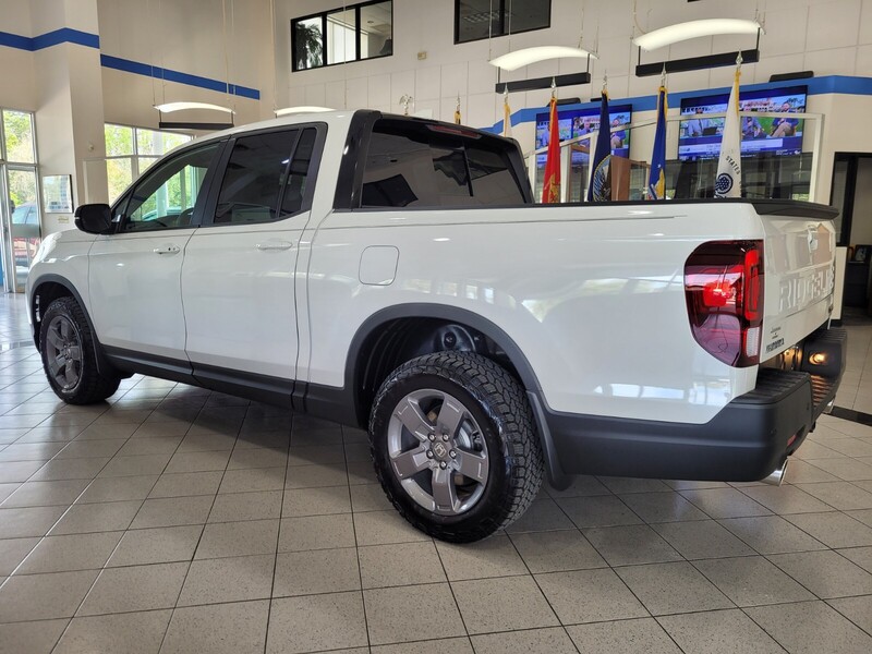 2025 Honda Ridgeline TrailSport photo 4