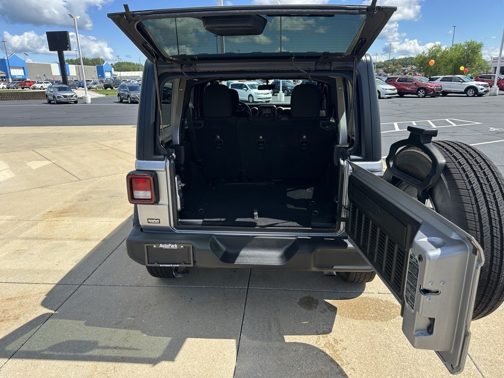 2018 Jeep Wrangler Unlimited Sport S photo 9
