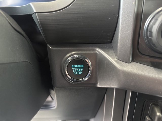 2025 Ford F-150 XLT photo 22