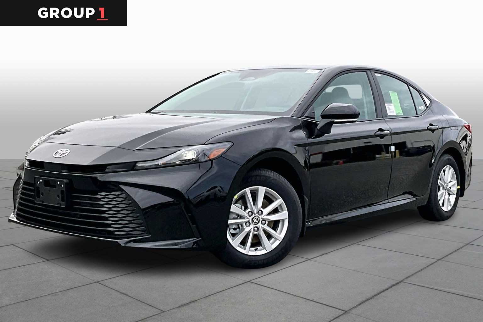 2026 Toyota Camry LE's photo