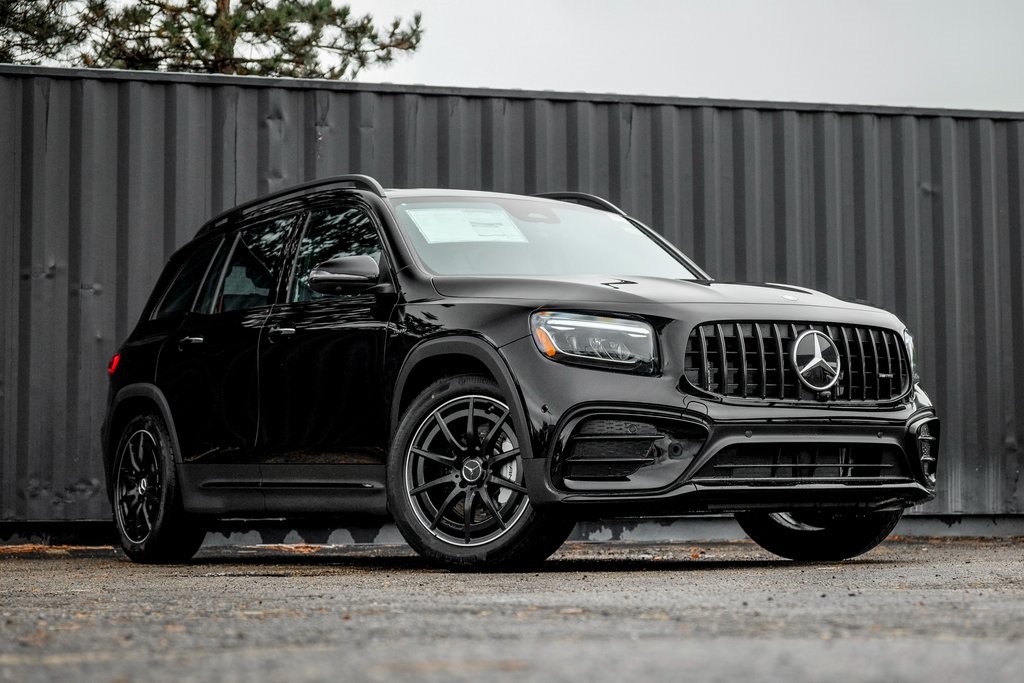 2026 Mercedes-Benz GLB AMG GLB 35's photo