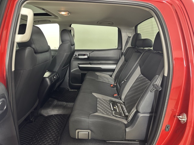 2018 Toyota Tundra SR5 CrewMax photo 11