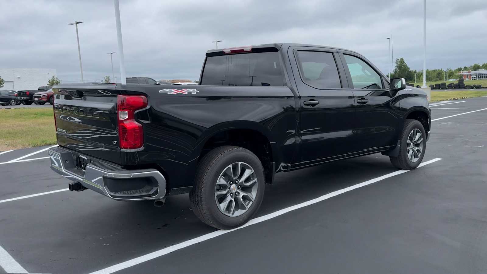 2026 Chevrolet Silverado 1500 LT photo 7