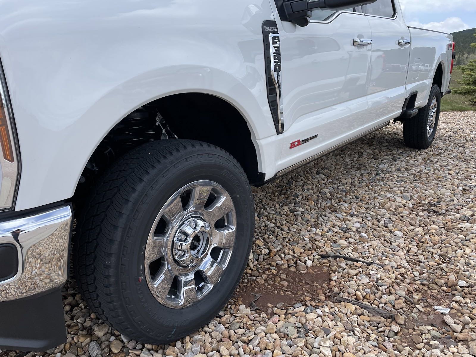 New 2024 Star White Metallic Tri-Coat Ford King Ranch image 3