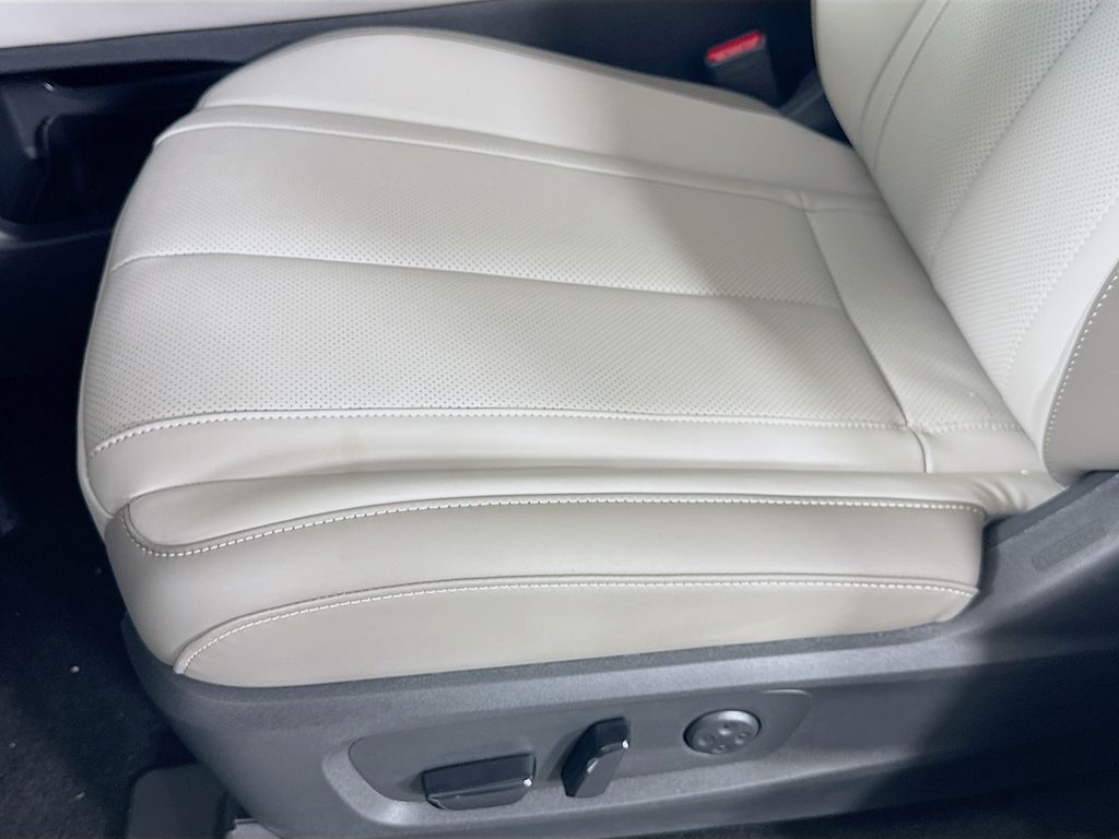 2026 Infiniti QX60 Luxe photo 23