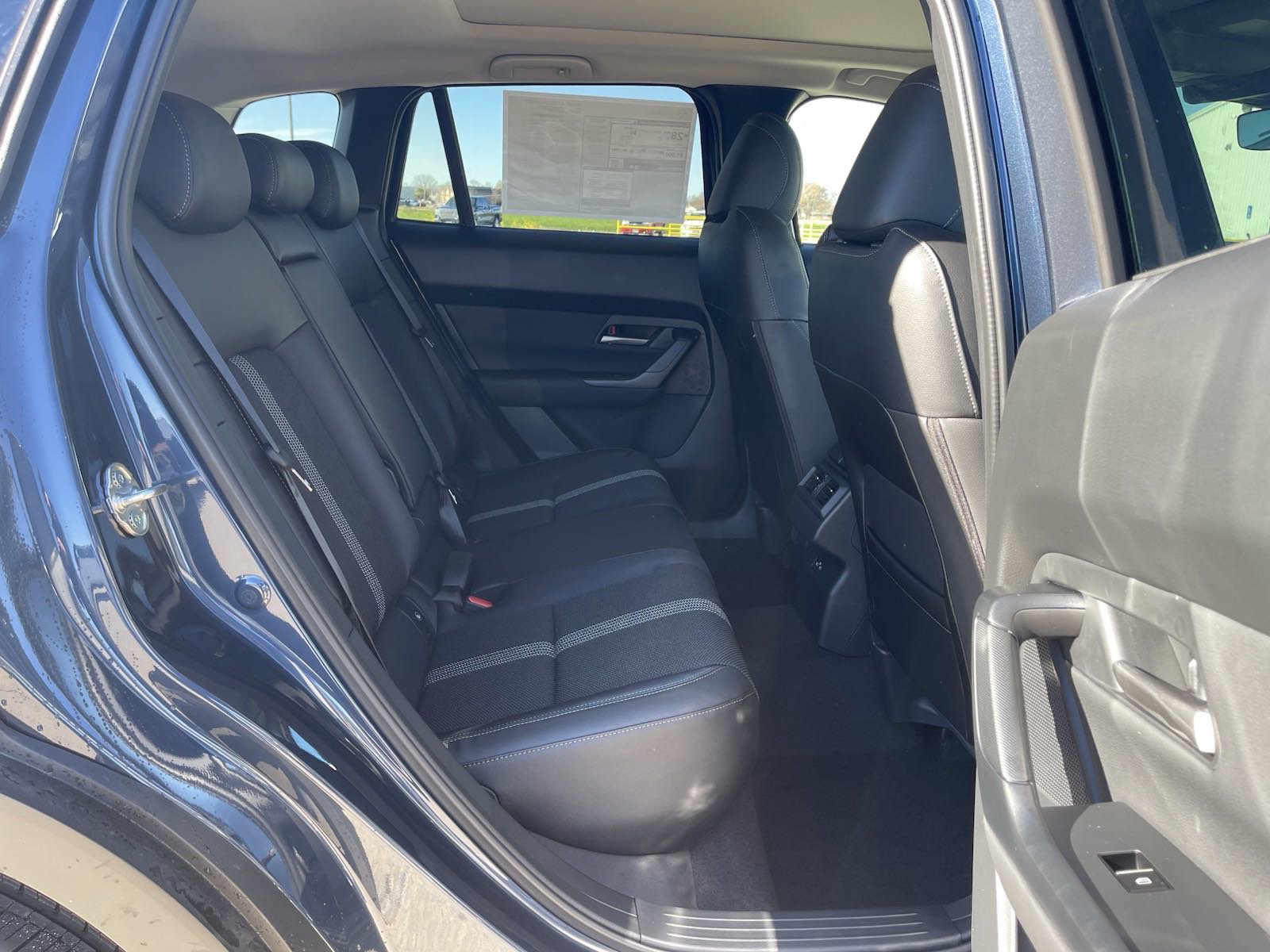 2025 Mazda CX-50 2.5 S Premium photo 10