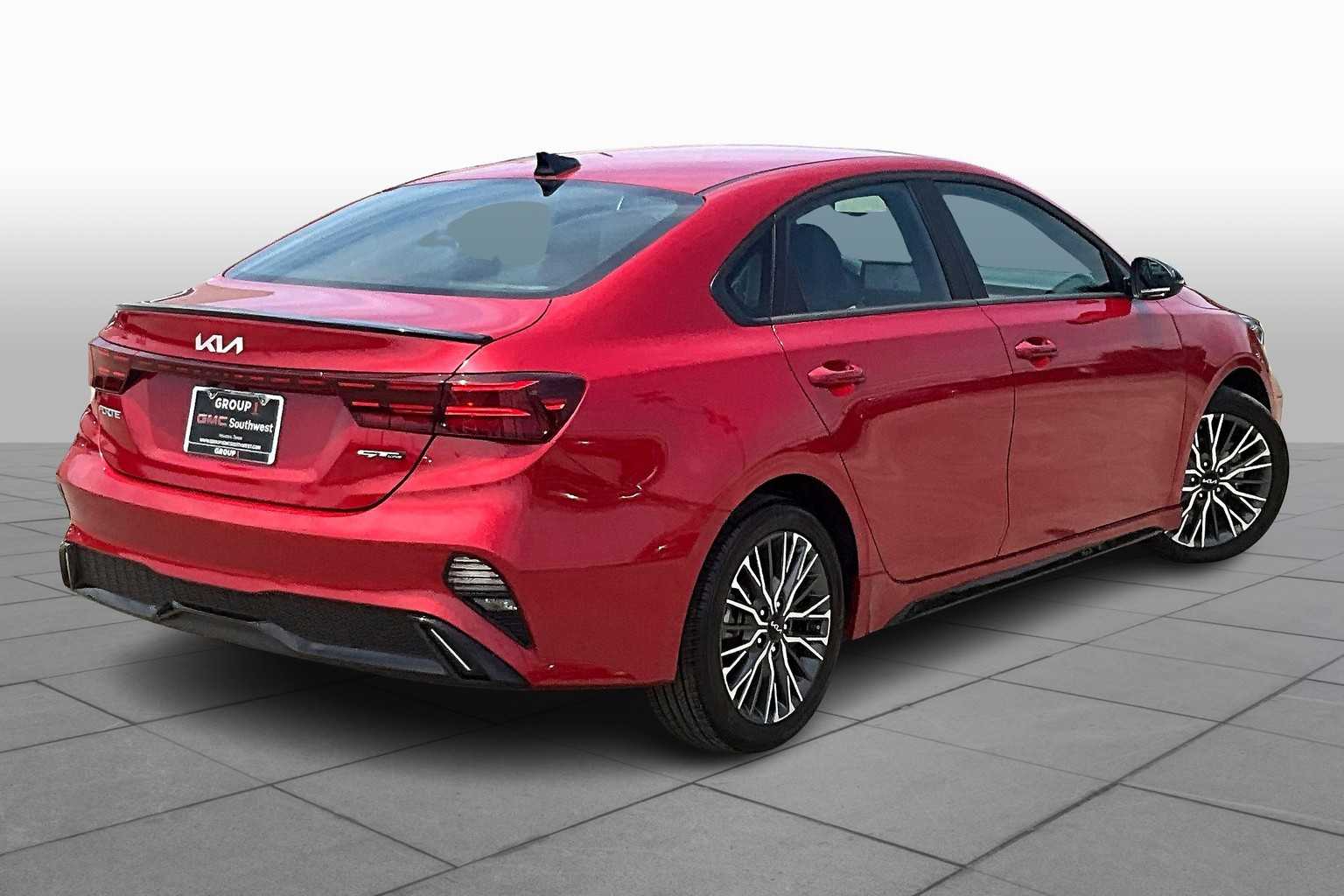 2024 Kia Forte GT-Line photo 12