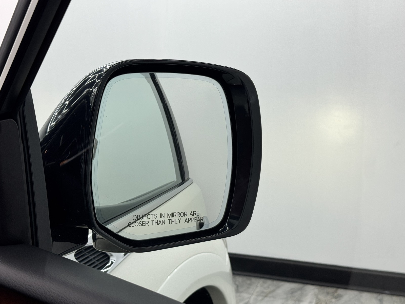 2017 Infiniti QX80 Limited photo 56