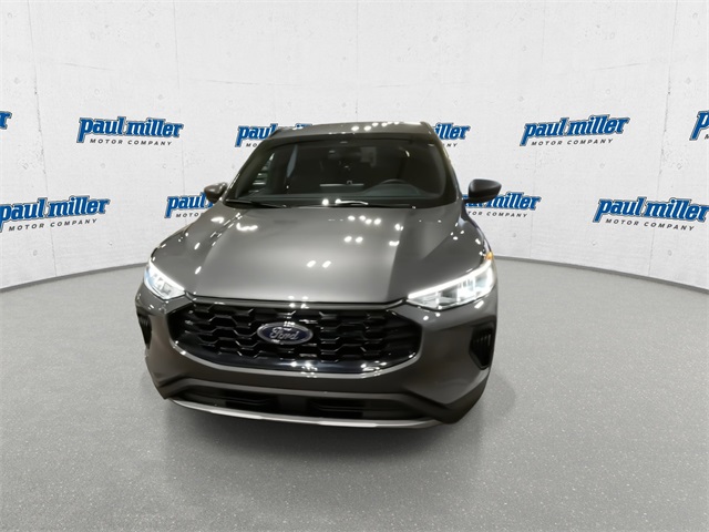 2026 Ford Escape ST-Line photo 4