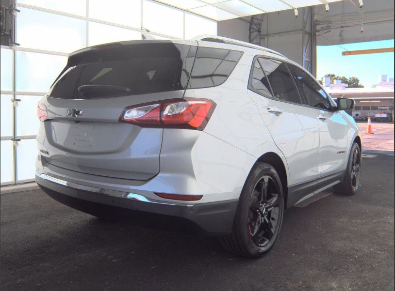 2021 Chevrolet Equinox Premier photo 2