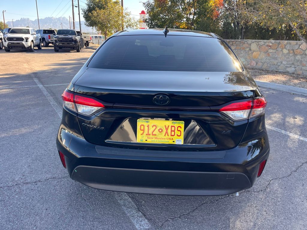 2023 Toyota Corolla LE photo 4