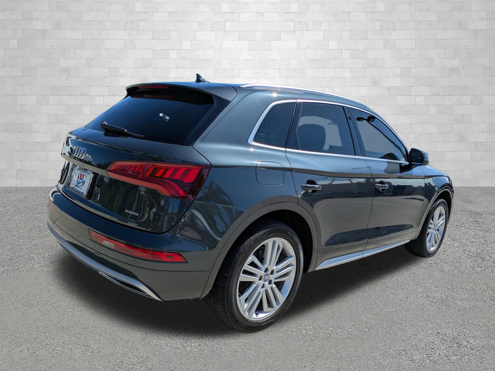 2020 Audi Q5 Premium Plus photo 2