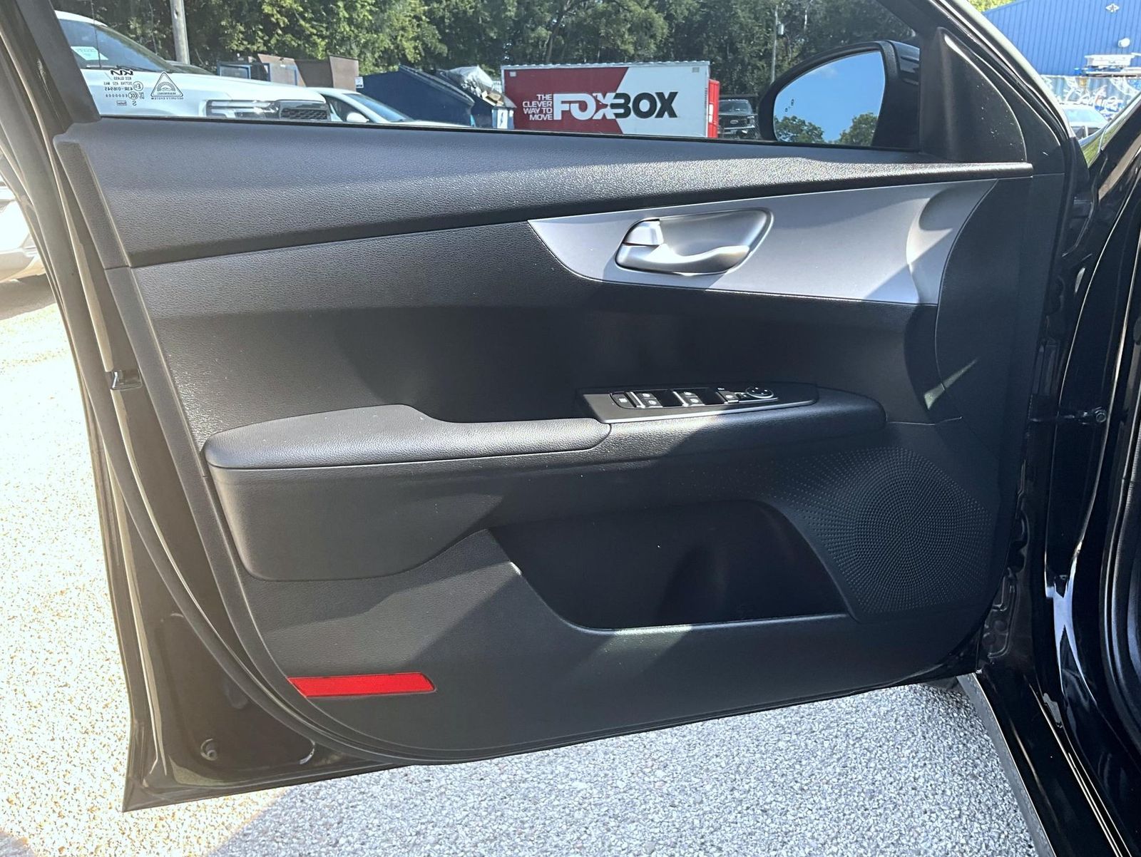 2023 Kia Forte LXS photo 9