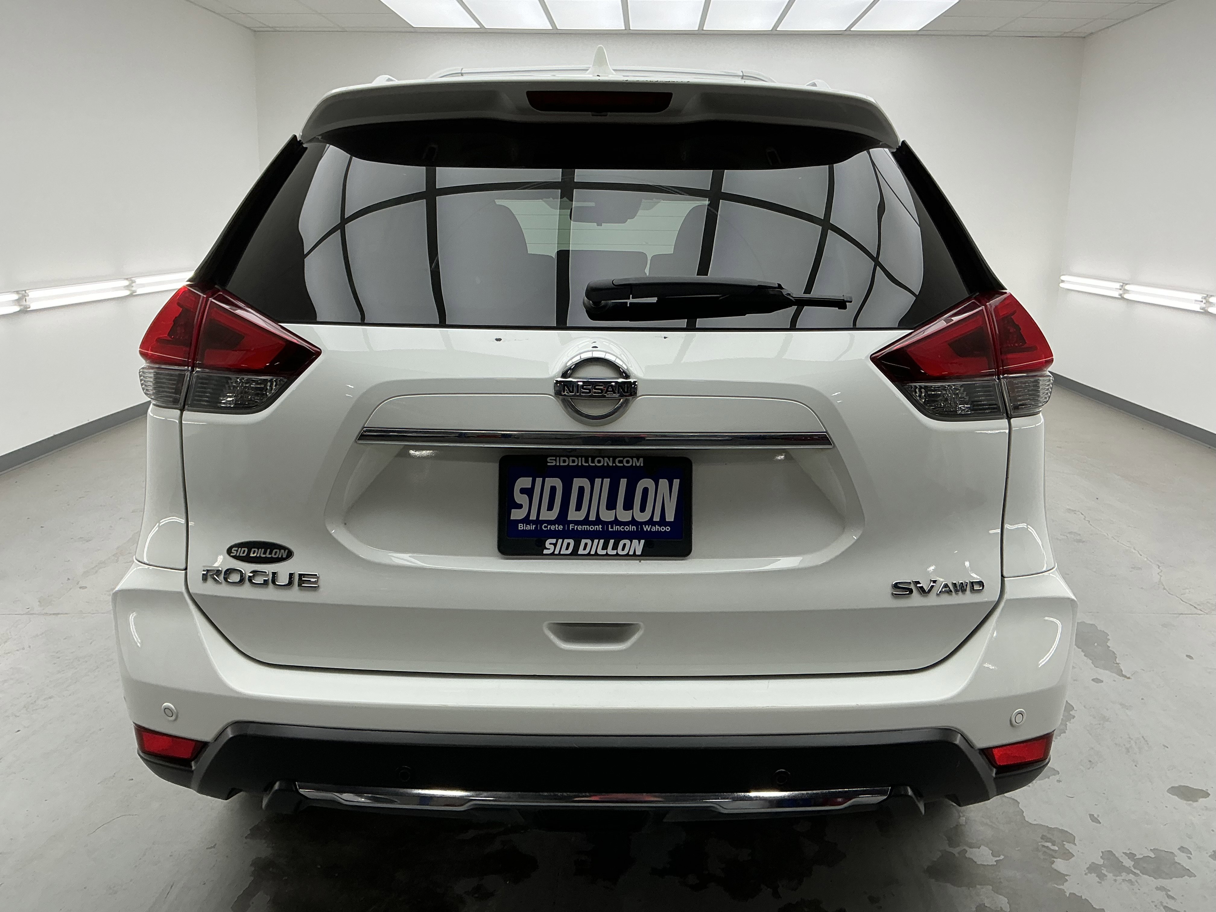 2020 Nissan Rogue SV photo 3