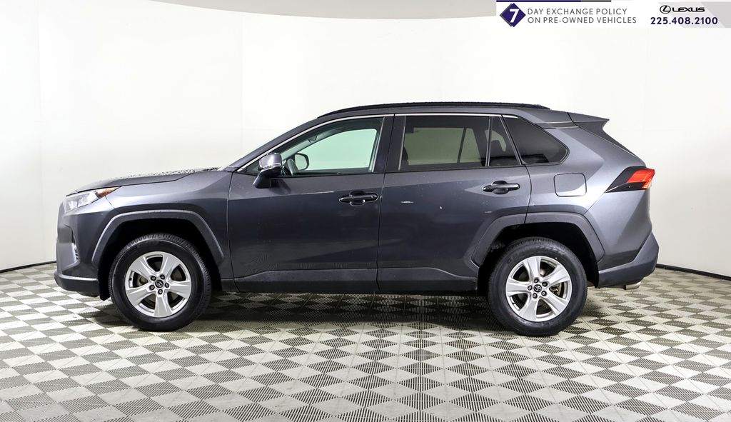 2020 Toyota RAV4 XLE's photo