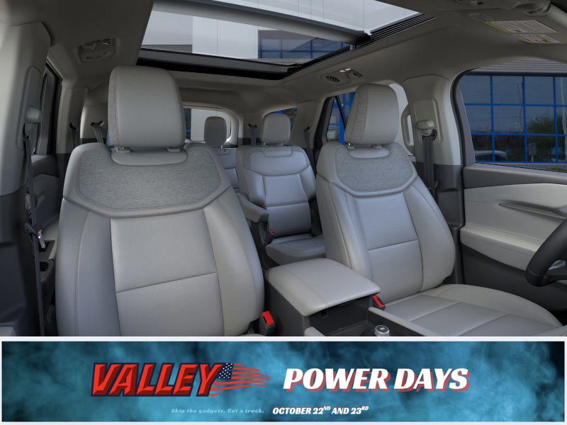 2025 Ford Explorer photo 4