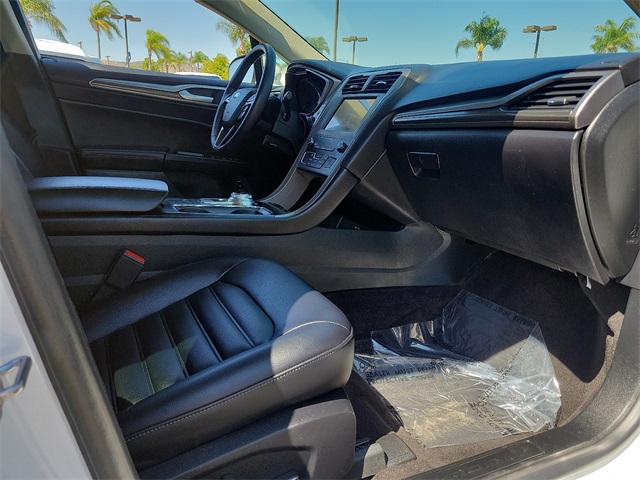 2020 Ford Fusion Hybrid SEL photo 18