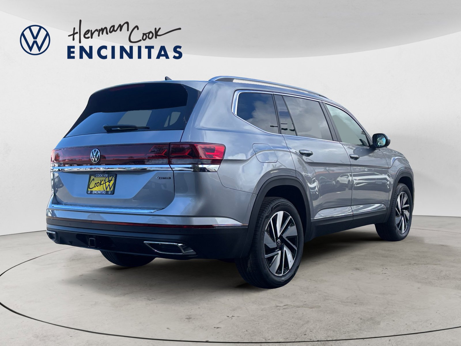 2025 Volkswagen Atlas SEL photo 5