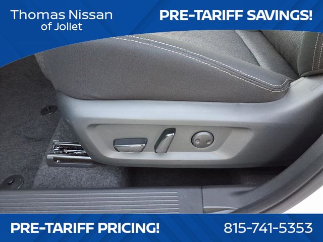 2026 Nissan Rogue SV photo 11