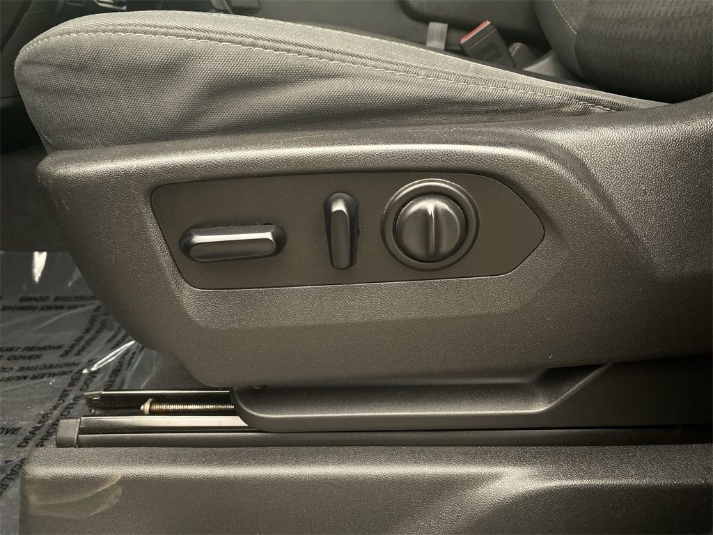2019 Chevrolet Silverado 1500 RST photo 14