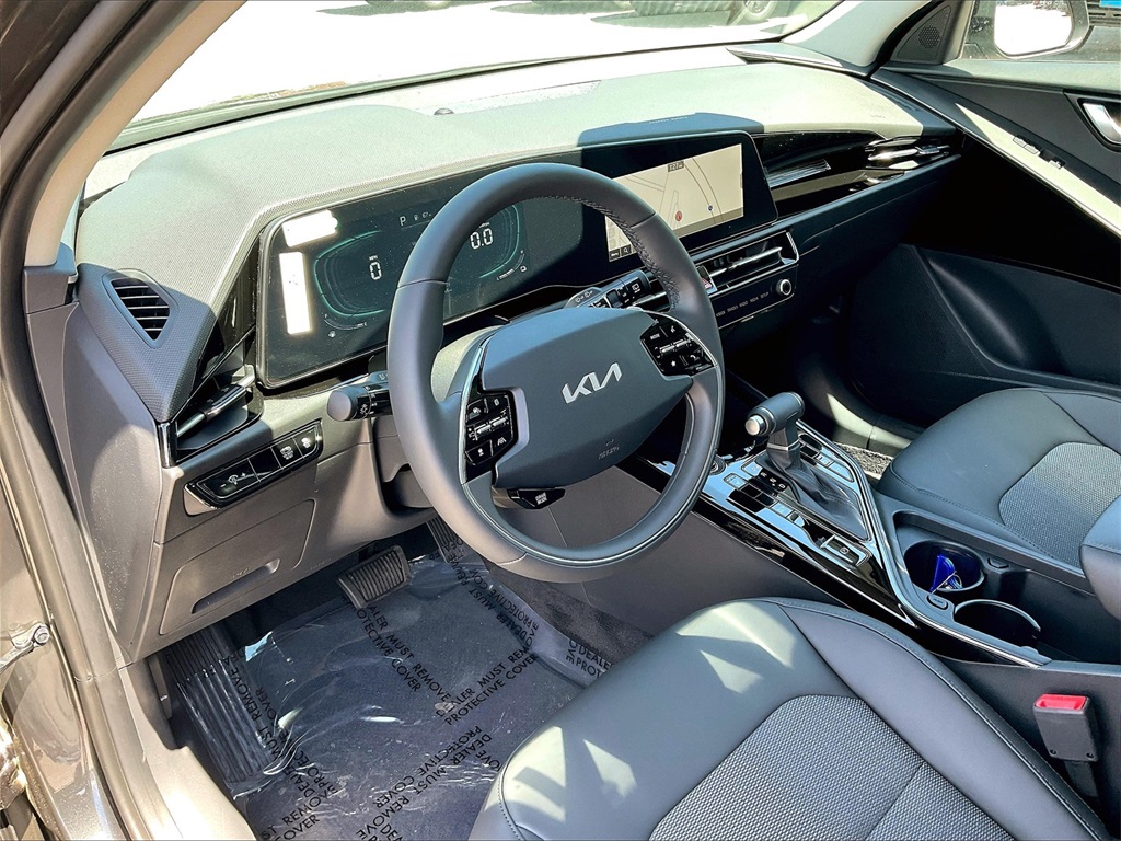 2025 Kia Niro EX photo 4