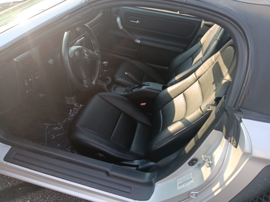 2000 Toyota MR2 Spyder Base photo 19