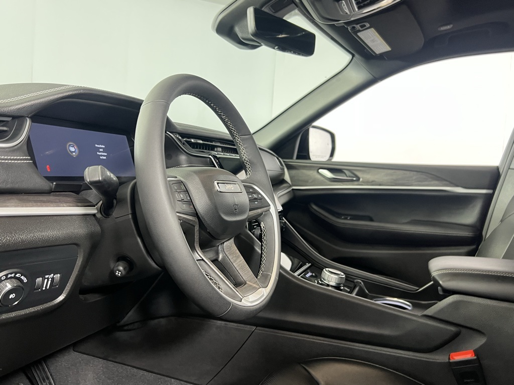 2024 Jeep Grand Cherokee Limited photo 22