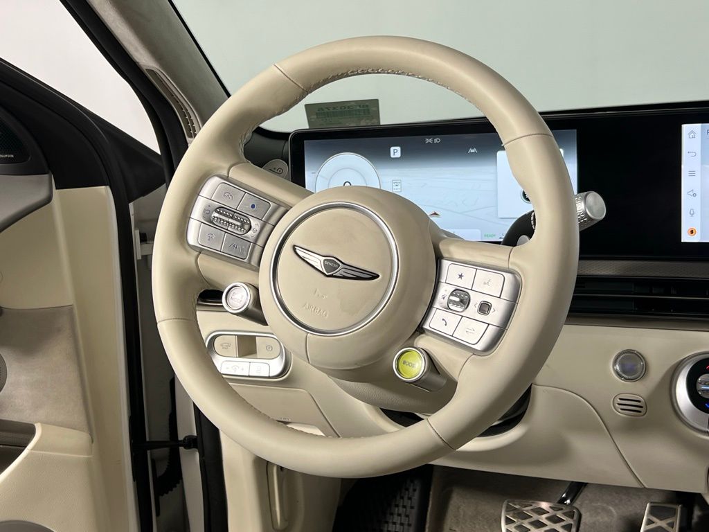 2023 Genesis GV60 Performance photo 13