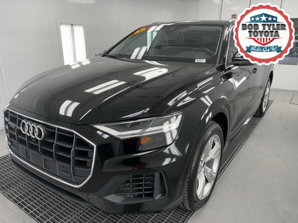 2022 Audi Q8 Premium's photo