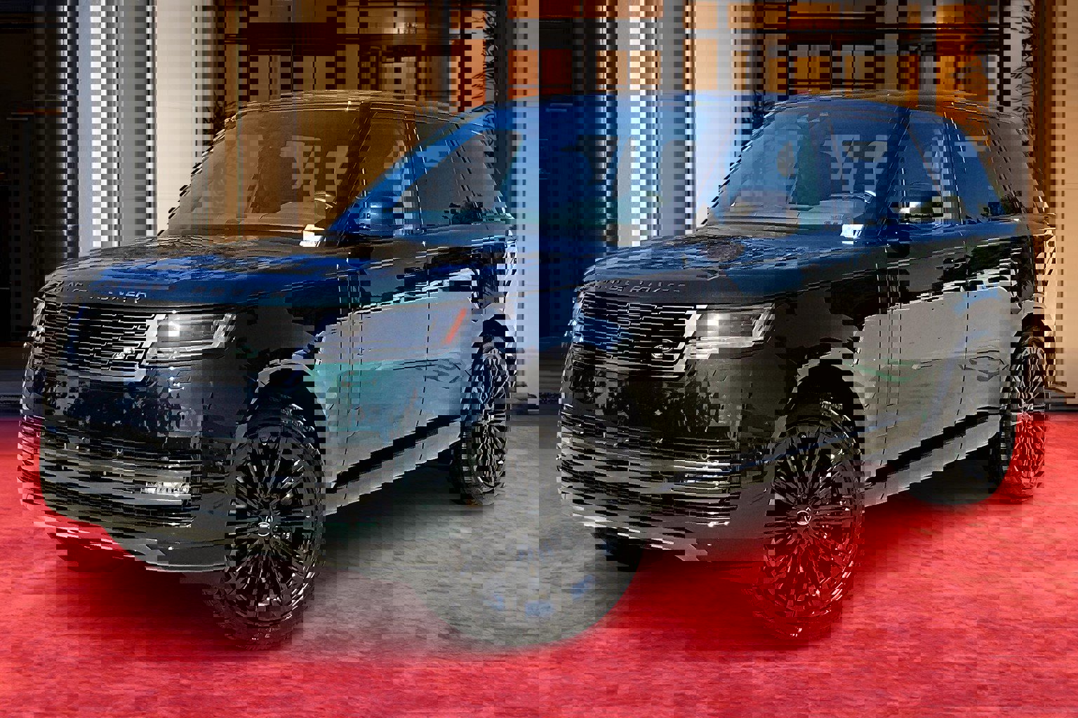 2025 Land Rover Range Rover SE's photo