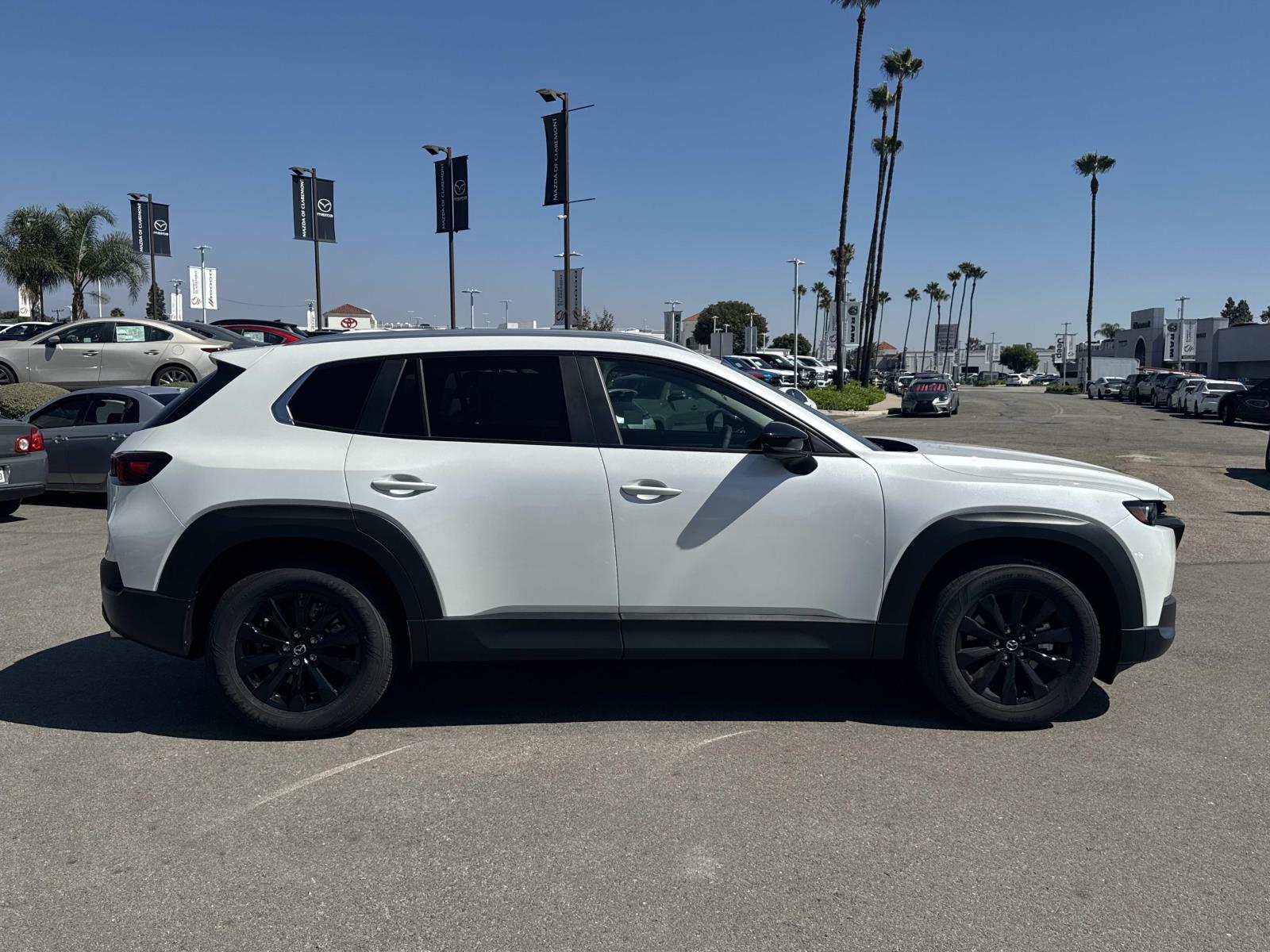 2025 Mazda CX-50 2.5 Select photo 4