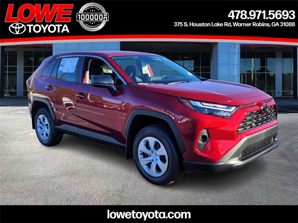 2025 Toyota RAV4 LE's photo