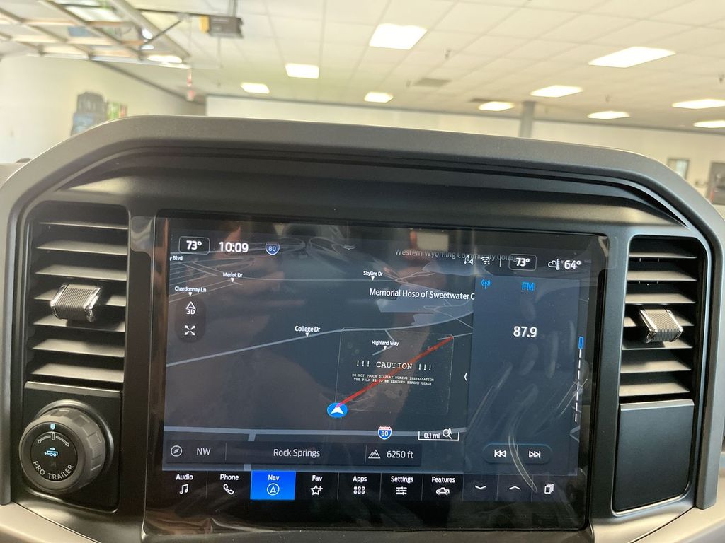 2025 Ford F-150 Lightning XLT photo 18