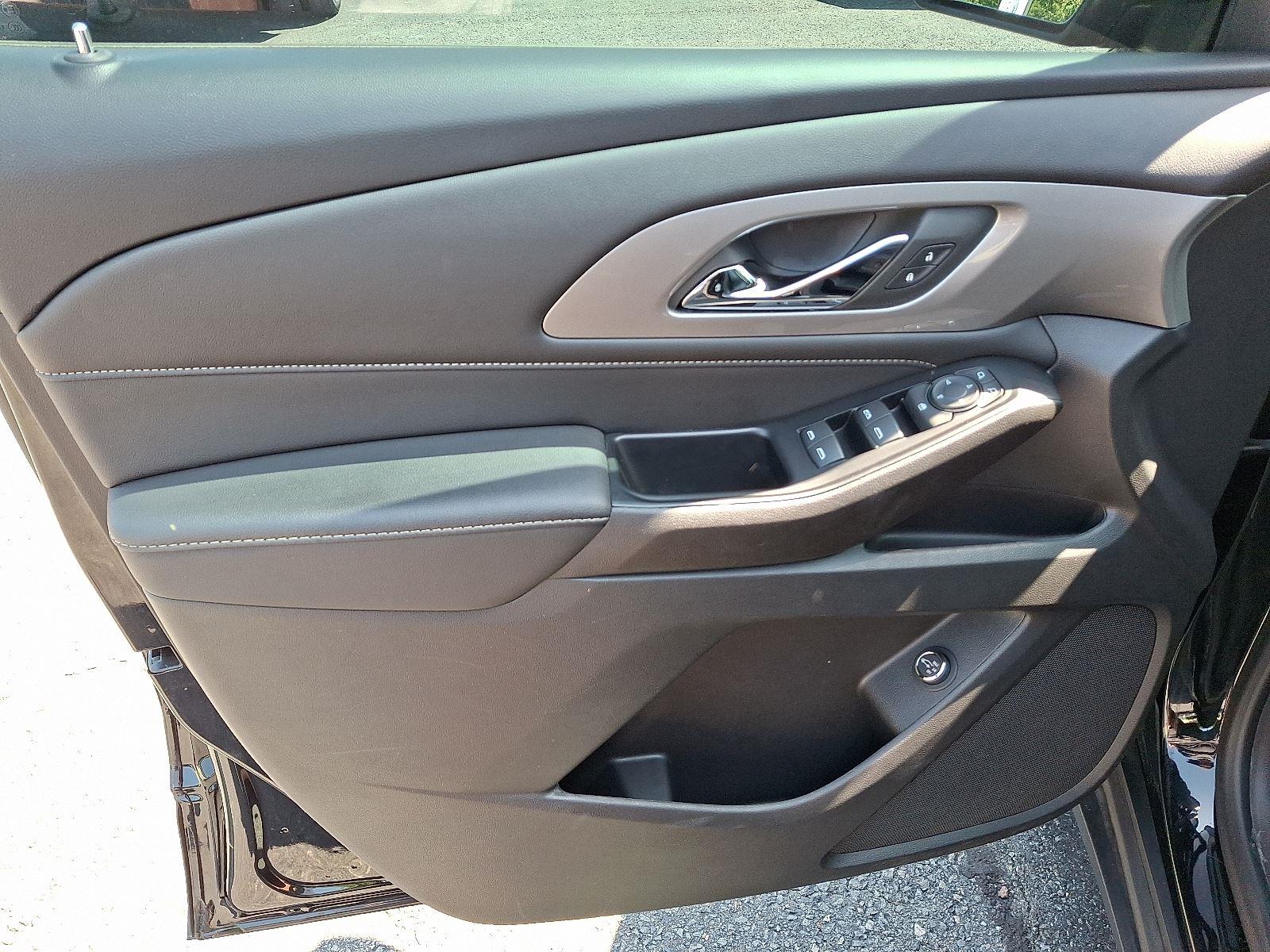 2023 Chevrolet Traverse Leather photo 13