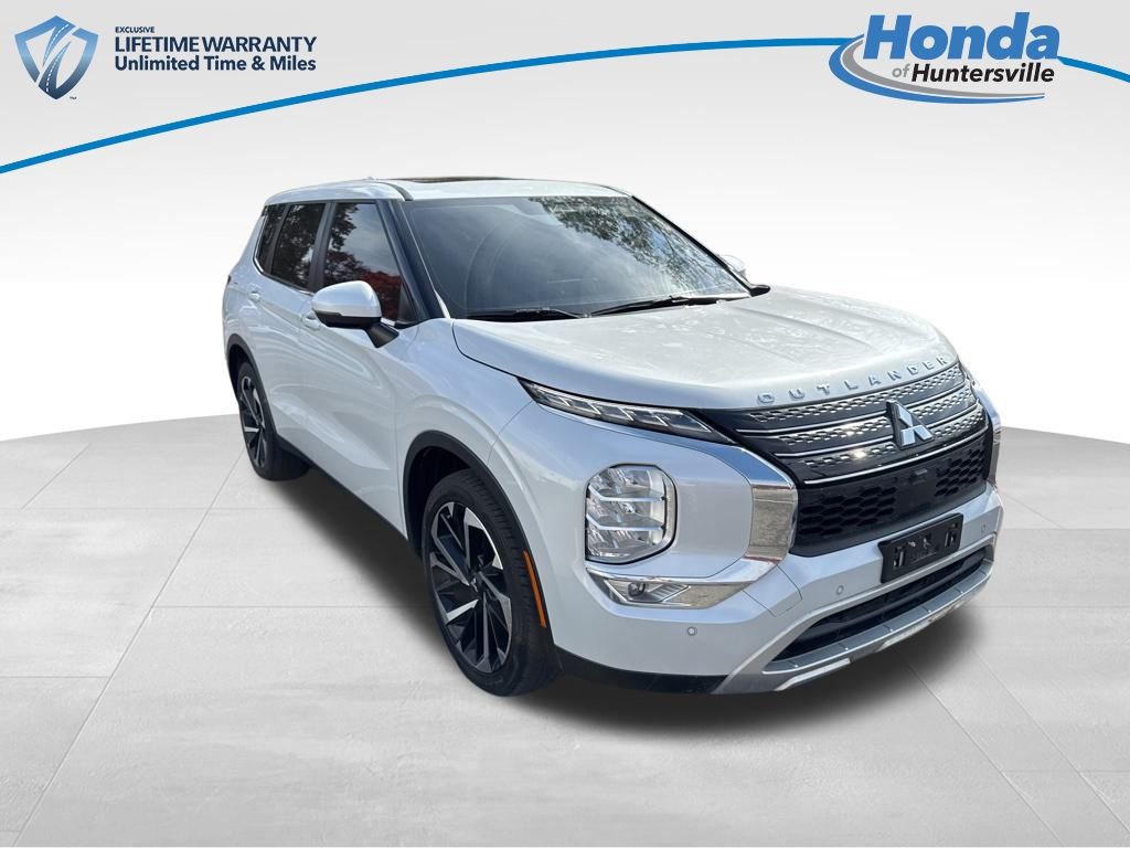 2023 Mitsubishi Outlander SE