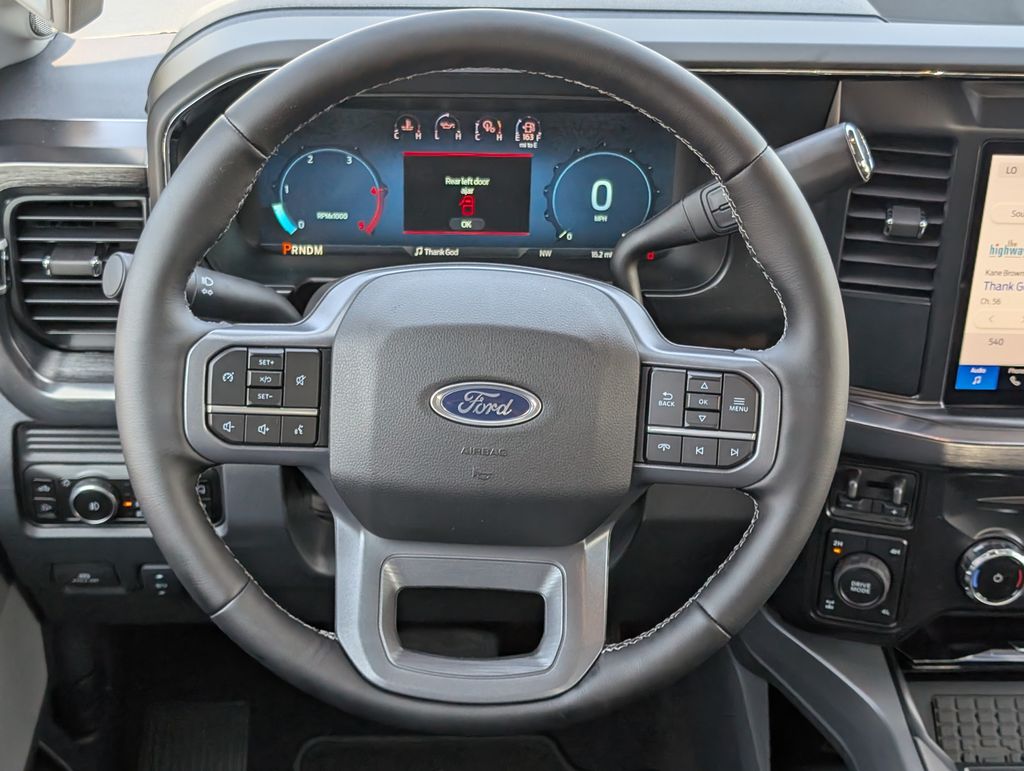 2026 Ford F-250 Lariat photo 8