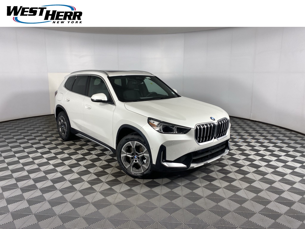 2026 BMW X1 28i's photo