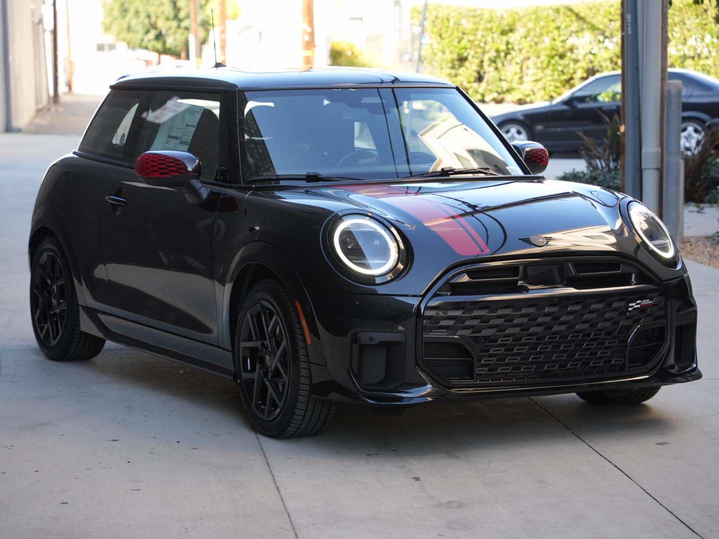 2026 MINI Hardtop 2 Door S's photo