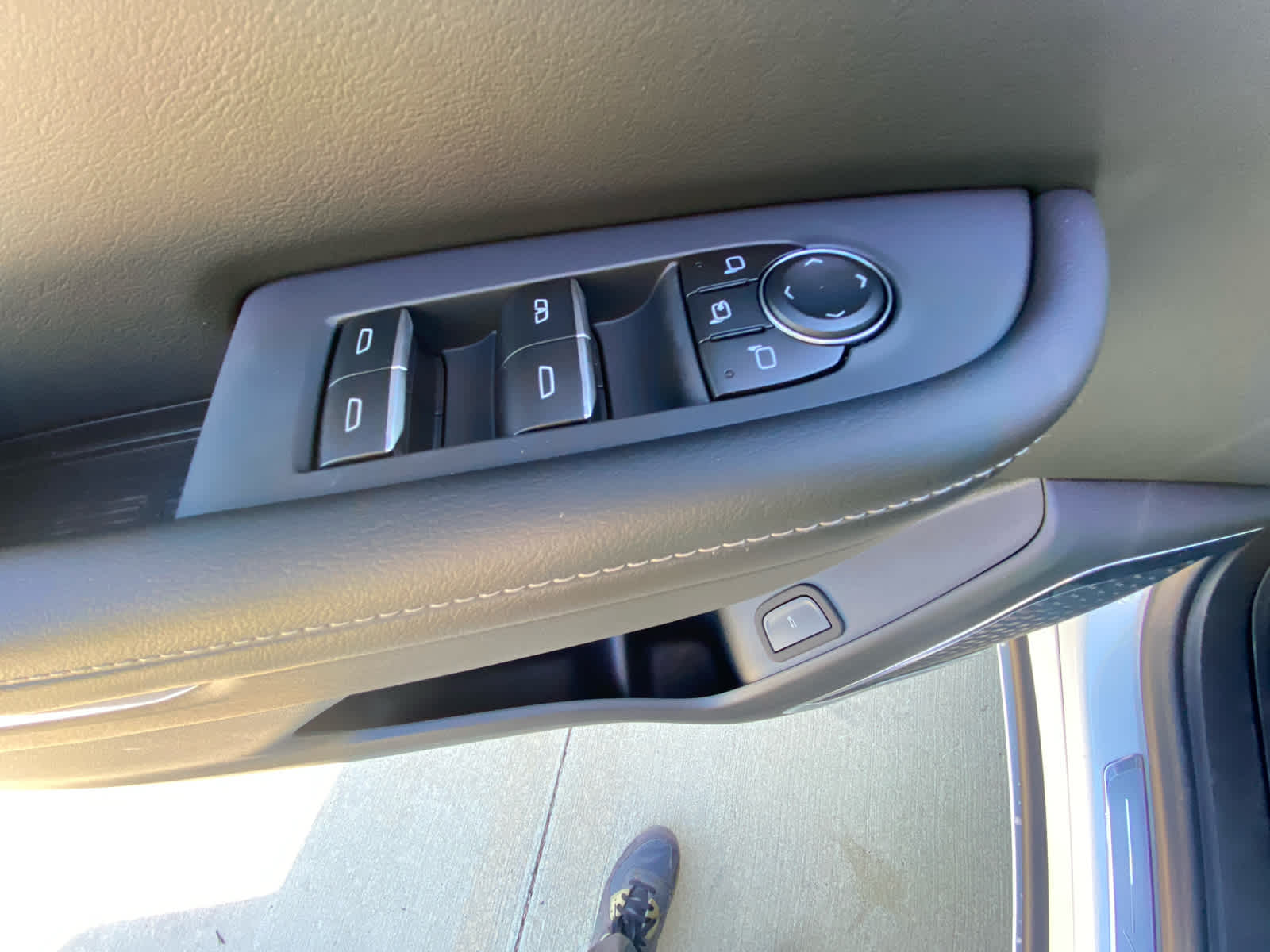 2026 Buick Enclave Avenir photo 10