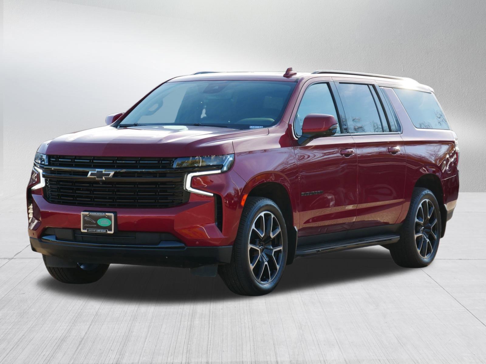 2023 Chevrolet Suburban RST's photo