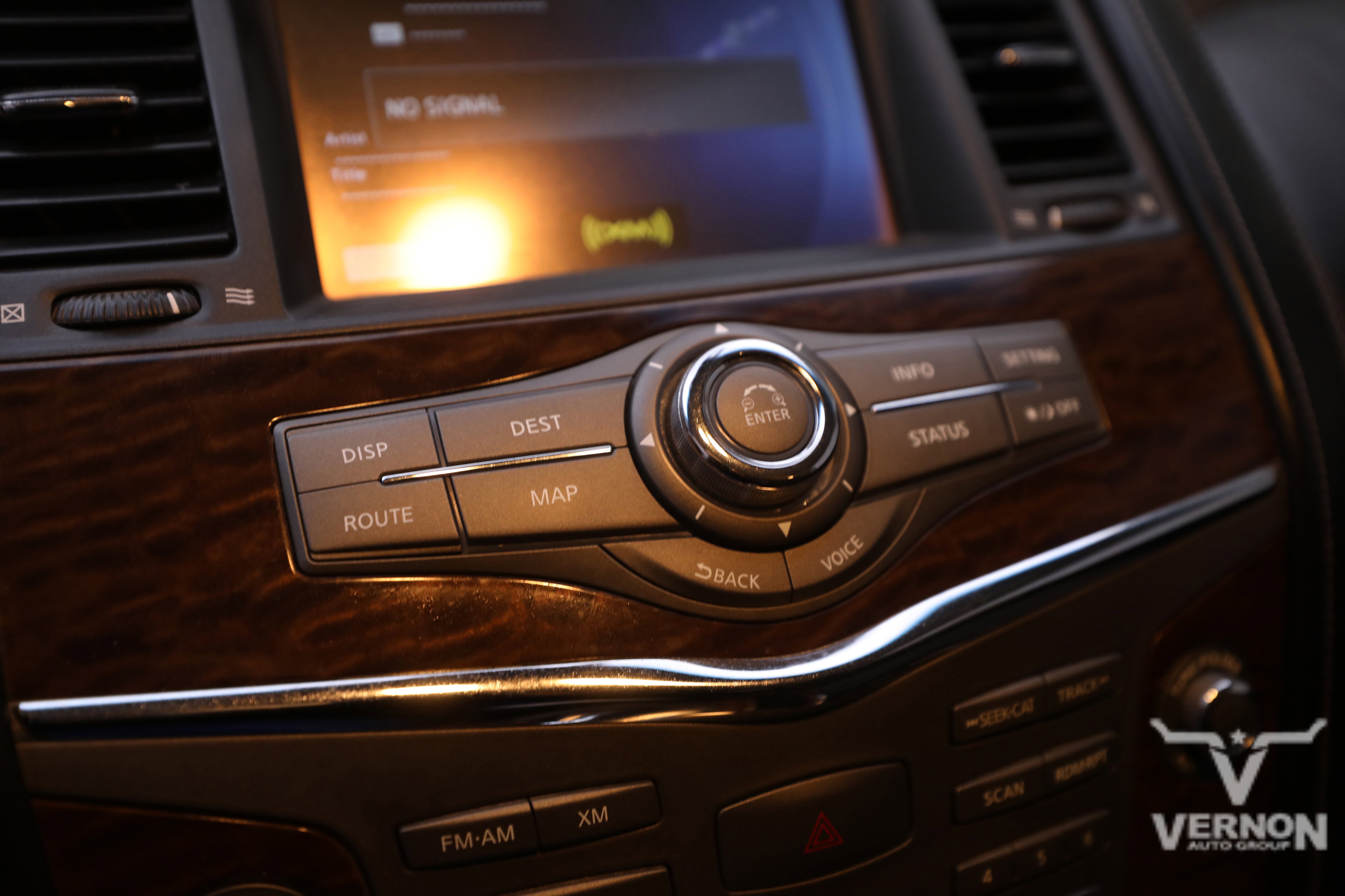 2017 Nissan Armada SV photo 4